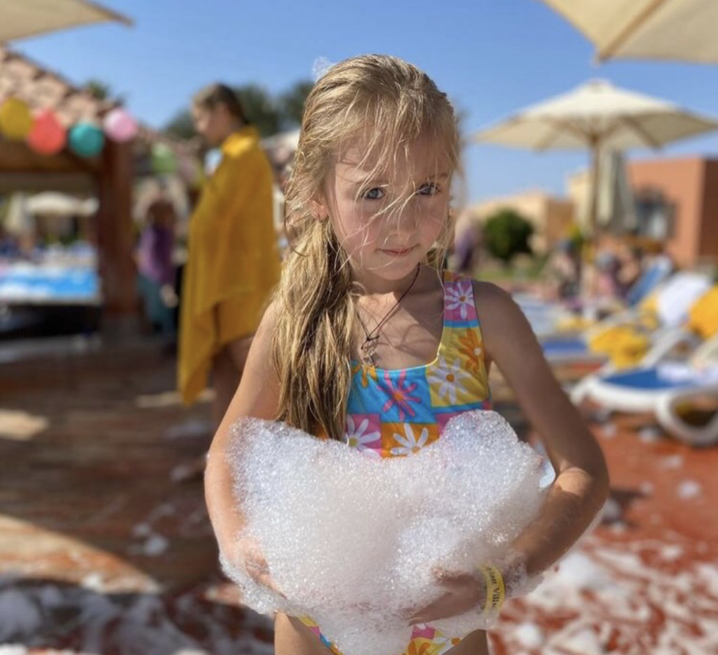 Girl enjoying foam party fun - Mike's Foam Parties foam party rentals Chillicothe, IL